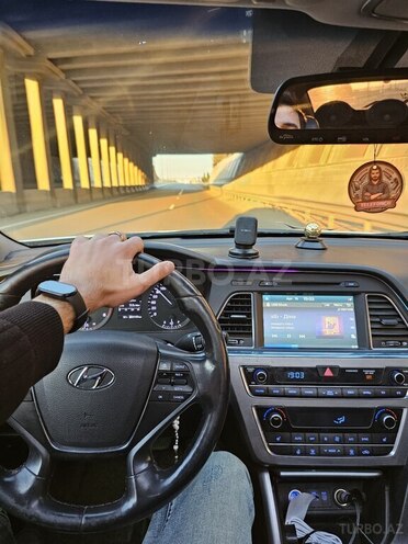 Hyundai Sonata-10
