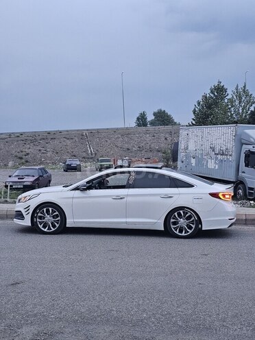 Hyundai Sonata-5