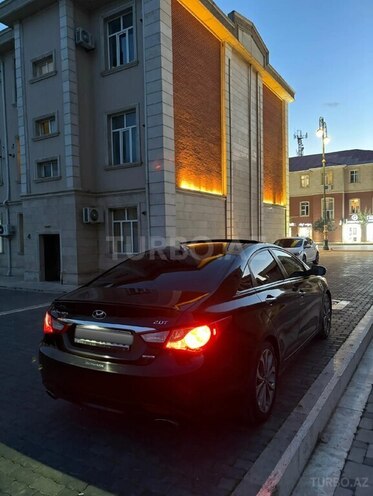 Hyundai Sonata-3