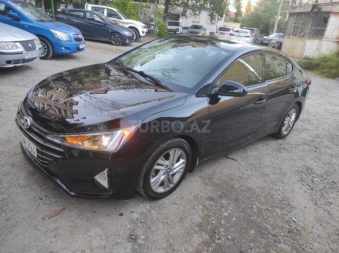Hyundai Elantra-4
