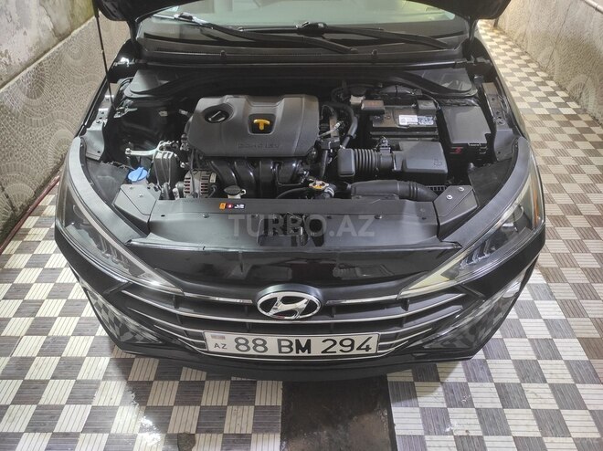 Hyundai Elantra-5