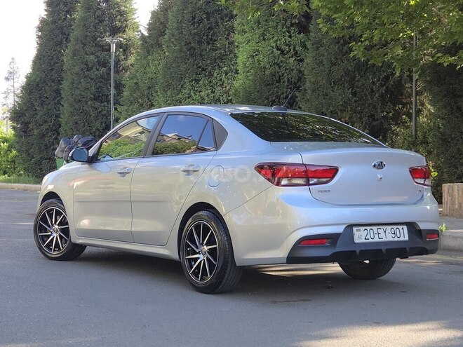 Kia Rio-2