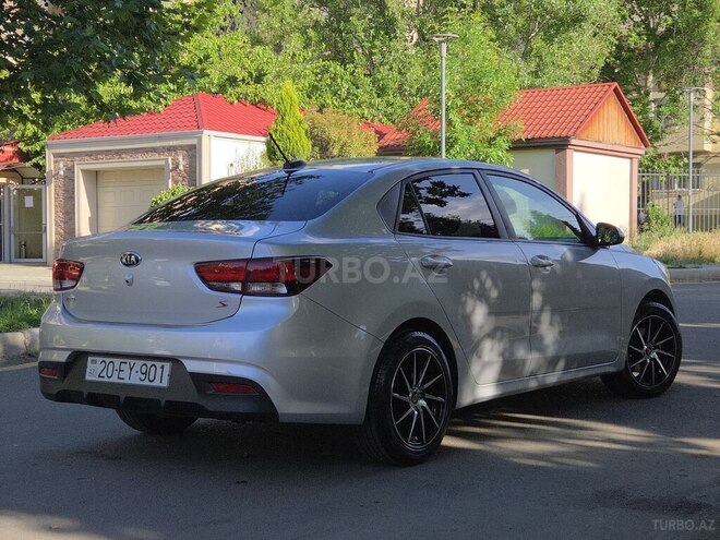 Kia Rio-3