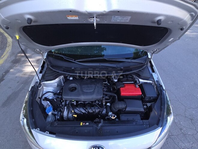 Kia Rio-10