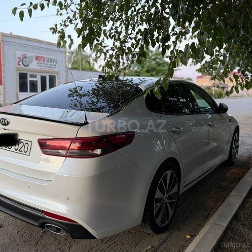 Kia K5-6