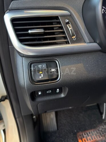 Kia K5-16