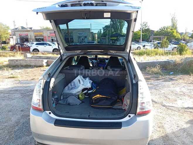 Toyota Prius-4