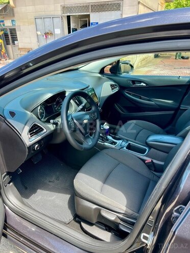 Chevrolet Cruze-9