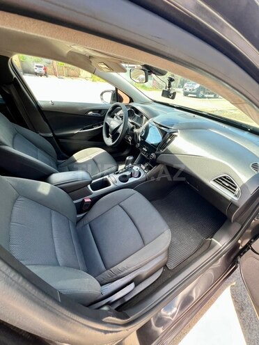 Chevrolet Cruze-10