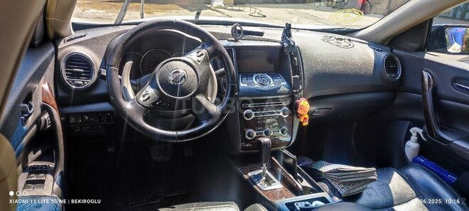 Nissan Maxima-10