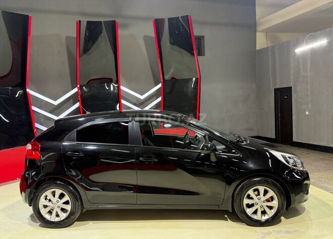 Kia Rio-5