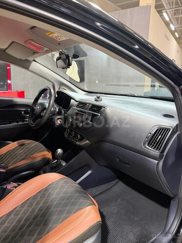 Kia Rio-12