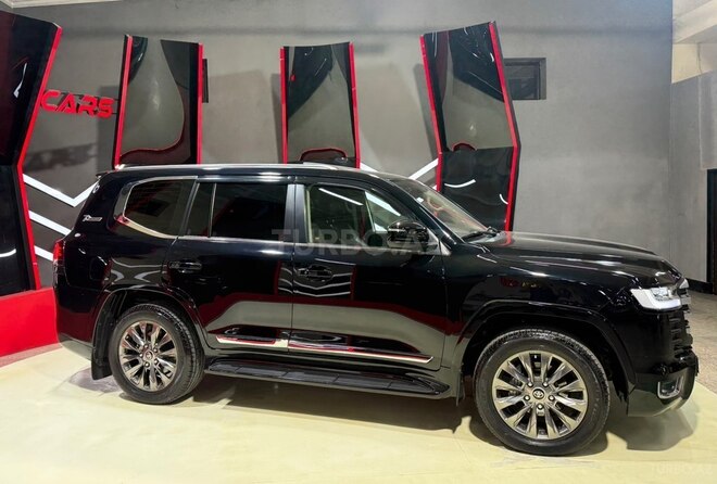 Toyota Land Cruiser-5