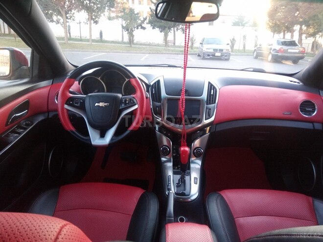 Chevrolet Cruze-11