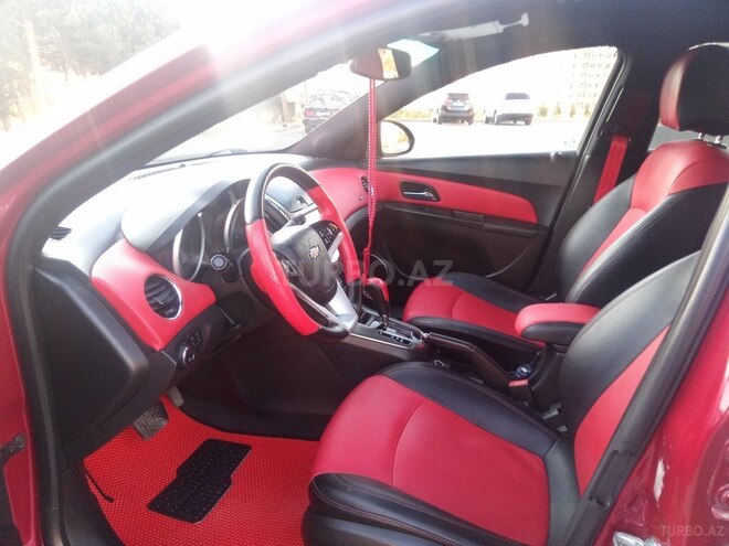 Chevrolet Cruze-10