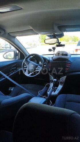 Chevrolet Cruze-9