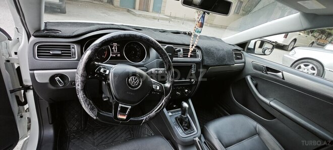 Volkswagen Jetta-3