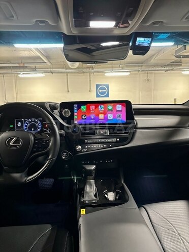 Lexus ES 300h-12