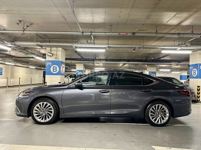 Lexus ES 300h-5