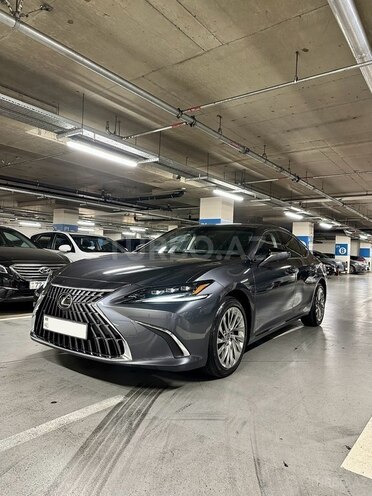 Lexus ES 300h-4