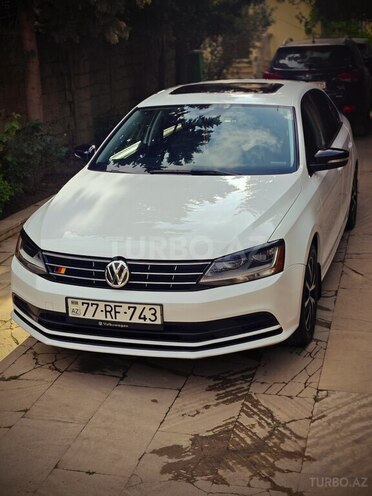 Volkswagen Jetta-2