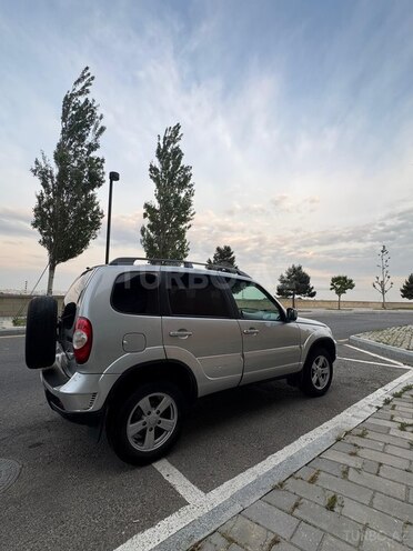 Chevrolet Niva-6