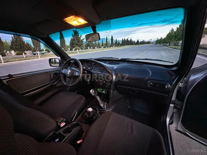 Chevrolet Niva-5