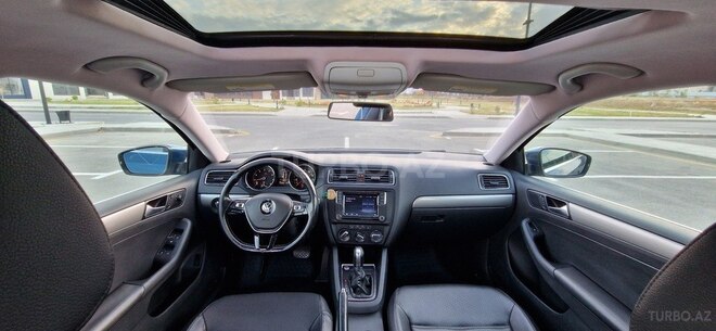 Volkswagen Jetta-2