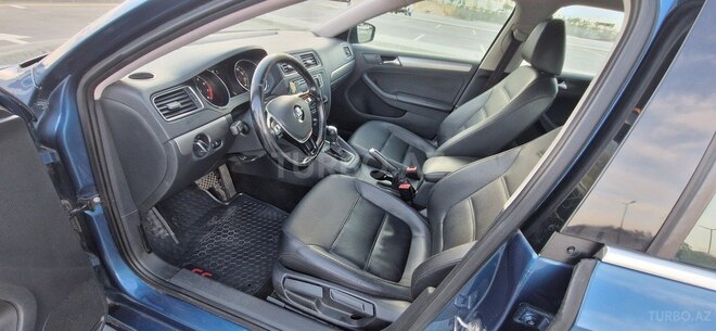 Volkswagen Jetta-10
