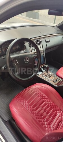Mercedes E 270-4