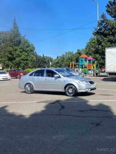 Daewoo Gentra-10