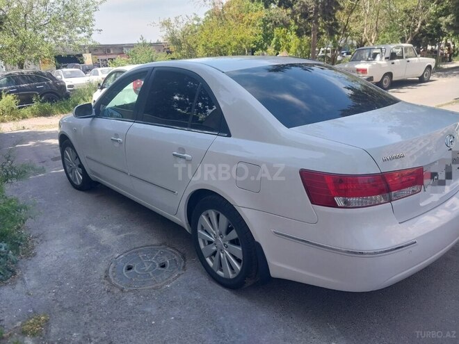 Hyundai Sonata-5