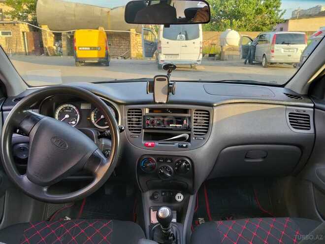Kia Rio-10