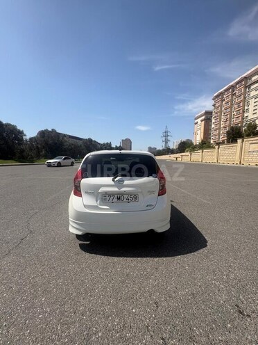 Nissan Note-2