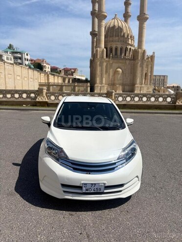 Nissan Note-1