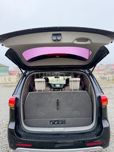 Kia Carnival-6