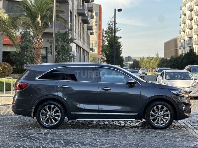 Kia Sorento-10