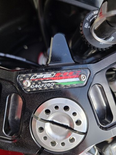MV Agusta F3 800-7