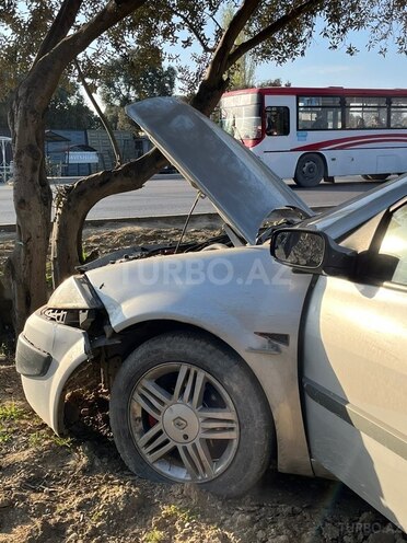 Renault Megane-2