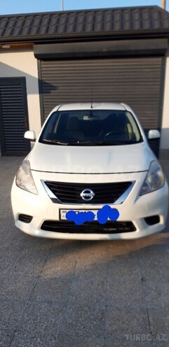 Nissan Latio-10