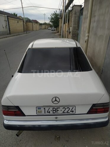 Mercedes  1992, 715,820 km - 2.0 l - Bakı