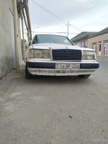 Mercedes  1992, 715,820 km - 2.0 l - Bakı