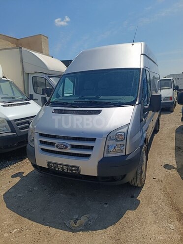Ford Transit-1