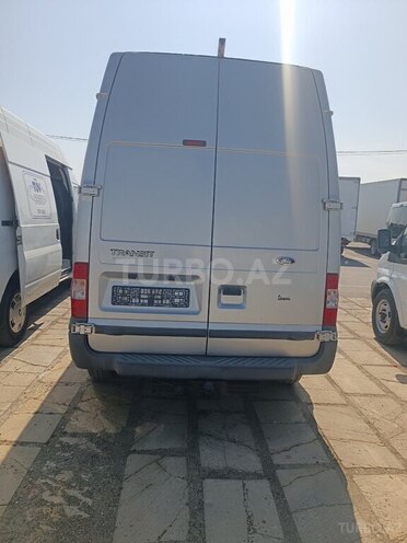 Ford Transit-2