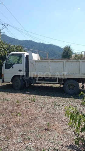 Isuzu NPR 66 L 2004, 490,000 km - 3.9 l - İsmayıllı