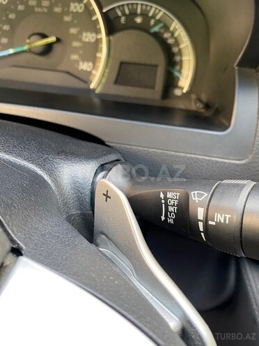 Toyota Camry-9