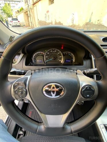 Toyota Camry-8