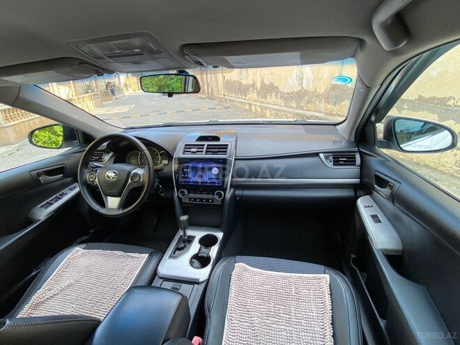 Toyota Camry-6