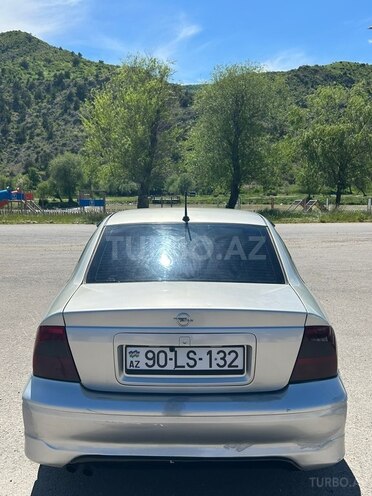 Opel Vectra-2