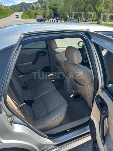 Opel Vectra-11